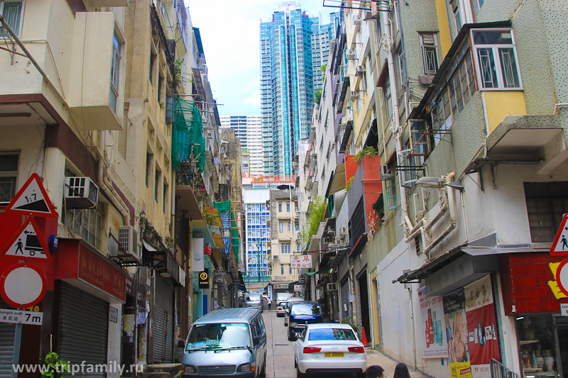 Но в Гонконге есть не только небоскребы. Такие вот картинки тоже не редкость.